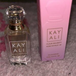 Kay Ali Fleur Majesty Eau de Parfum